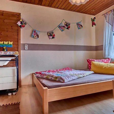 Huisnhof Apartment *