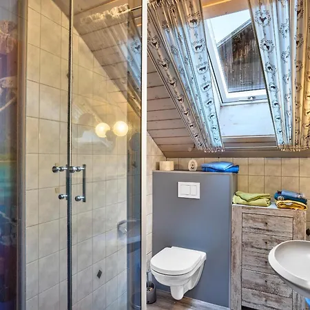 Huisnhof Apartment *