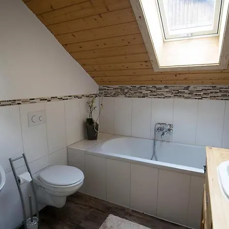 Huisnhof Apartment *