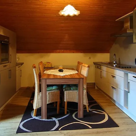 Huisnhof Apartment Arrach