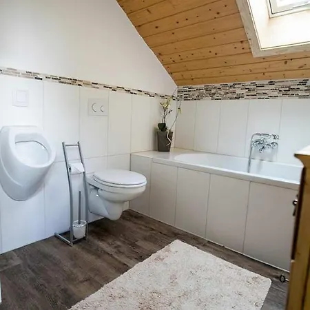 Apartment Huisnhof