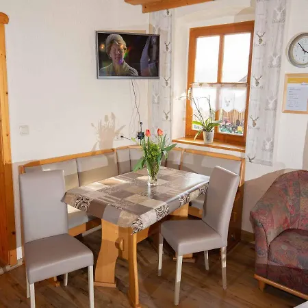 Huisnhof Apartment